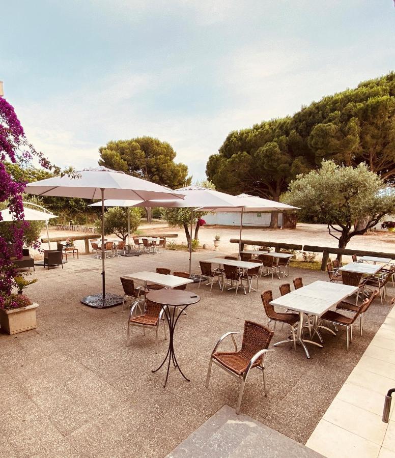Hotel Restaurant La Plage ポール・サン・ルイ・デュ・ローヌ エクステリア 写真